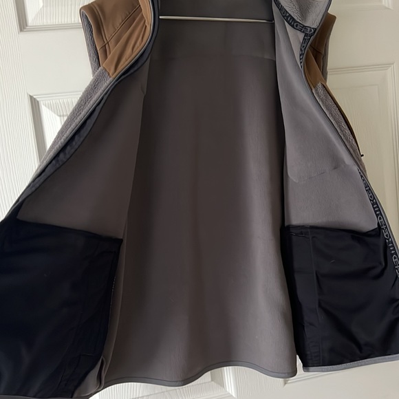 Toad&Co Brickland Fleece Vest, Gray and Light Brown in Sz XL - Picture 6 of 9